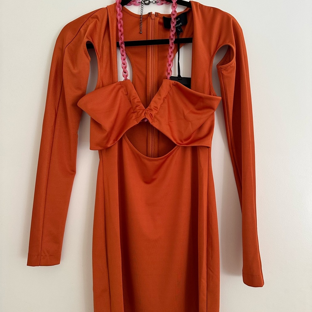 Elegant Orange Long-Sleeve Dress